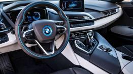 BMW i8 - zamówienia przekraczają możliwości?