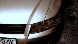 Fiat Stilo  Hatchback - galeria społeczności - lewy przedni reflektor - wyłączony