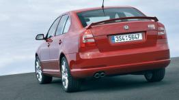 Skoda Octavia II RS Hatchback - widok z tyłu