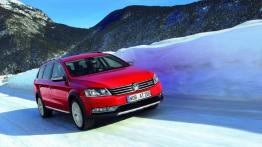 Volkswagen Passat Alltrack - widok z przodu