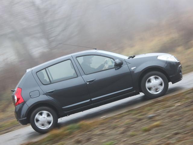 Dacia Sandero I Hatchback 5d - Dane techniczne