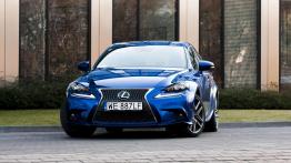 Lexus IS 200t - wojownik o gołębim sercu