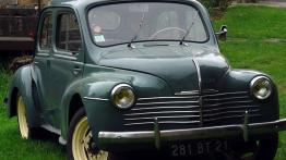 Renault 4CV - widok z przodu