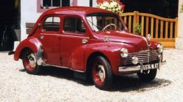 Renault 4CV - prawy bok