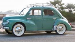 Renault 4CV - lewy bok