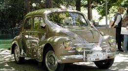 Renault 4CV - widok z przodu