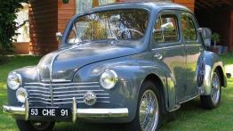 Renault 4CV - widok z przodu