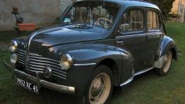 Renault 4CV - widok z przodu