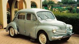 Renault 4CV - prawy bok