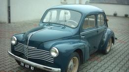 Renault 4CV - widok z przodu