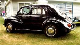 Renault 4CV - lewy bok