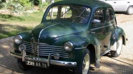 Renault 4CV - widok z przodu