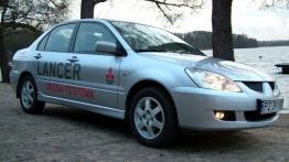 Mitsubishi Lancer 1.6 Comfort Plus - prawy bok