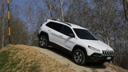 Jeep Cherokee KL (2014) Trailhawk - wersja europejska - prawy bok