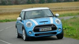 Mini Cooper SD 2014 - wersja 5-drzwiowa - widok z przodu