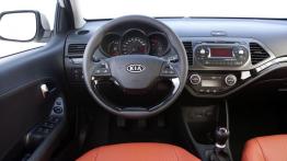 Kia Picanto 2011 - wersja 5-drzwiowa - kokpit