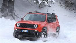 Jeep Renegade Trailhawk (2015) - wersja europejska - widok z przodu