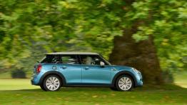 Mini Cooper SD 2014 - wersja 5-drzwiowa - prawy bok