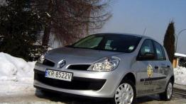 Renault Clio - widok z przodu