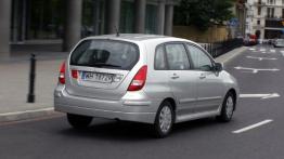 Suzuki Liana 1.6 (106 KM) hatchback - widok z tyłu