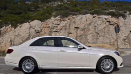 Mercedes Klasa E W212 Facelifting - galeria redakcyjna - prawy bok