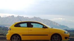 Seat Ibiza IV Cupra - prawy bok