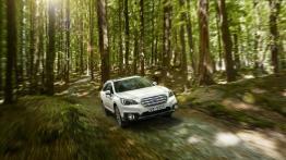 Subaru Outback 2015 - wersja europejska - widok z przodu