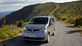 Nissan NV200 Evalia - widok z przodu