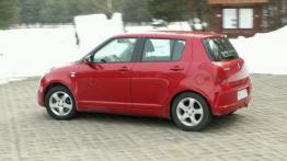 Suzuki Swift 1.3 DDiS - lewy bok