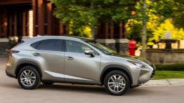 Lexus NX 200t (2015) - wersja amerykańska - prawy bok