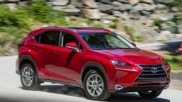 Lexus NX 300h (2015) - wersja amerykańska - prawy bok