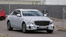 Mercedes Maybach Klasy E - Chiny go pokochają