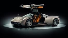 Pagani Huayra - przód - reflektory wyłączone