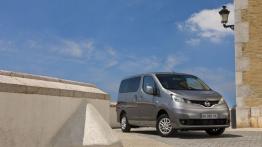 Nissan NV200 Evalia - widok z przodu