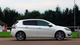 Peugeot 308 II Hatchback 5d - galeria redakcyjna - prawy bok