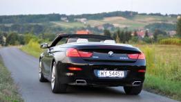 BMW Seria 6 Cabrio (F12) 650i 450KM - galeria redakcyjna - widok z tyłu