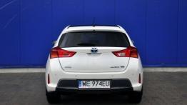 Toyota Auris II Hatchback 5d 1.8 HSD 136KM - galeria redakcyjna - widok z tyłu