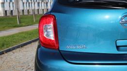 Nissan Micra IV Facelifting - galeria redakcyjna - lewy tylny reflektor - włączony