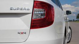 Skoda Superb II Facelifting - galeria redakcyjna - emblemat