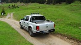 Volkswagen Amarok Canyon - galeria redakcyjna - widok z tyłu