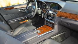 Mercedes Klasa E W212 Facelifting - galeria redakcyjna - kokpit