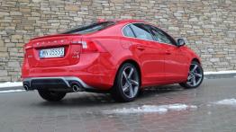 Volvo S60 II Facelifting 2.0 181KM - galeria redakcyjna - widok z tyłu