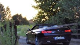 BMW Seria 6 Cabrio (F12) 650i 450KM - galeria redakcyjna - widok z tyłu