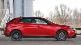 Alfa Romeo Giulietta 2.0 JTDM TCT - galeria redakcyjna - prawy bok