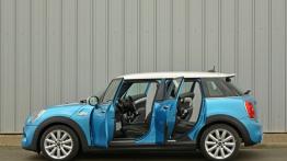 Mini Cooper SD 2014 - wersja 5-drzwiowa - lewy bok - drzwi otwarte