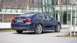 Infiniti Q70 2.2d 170 KM - galeria redakcyjna - widok z tyłu