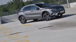 Mercedes GLA 250 4Matic 211 KM - galeria redakcyjna - widok z przodu