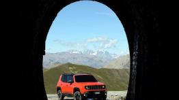 Jeep Renegade Trailhawk (2015) - wersja europejska - prawy bok