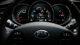 Kia ceed II GT 5d 1.6 T-GDI 204KM - galeria redakcyjna - zestaw wskaźników