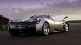 Pagani Huayra - tył - reflektory wyłączone